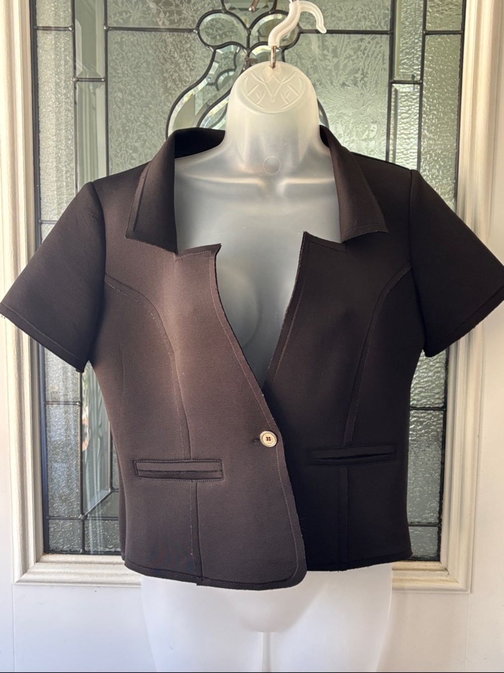 Favori Women's Short Sleeve Black Blazer Jacket